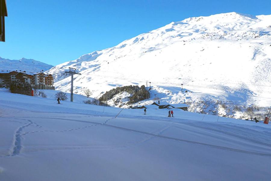 Location au ski Studio cabine 4 personnes (1120) - Résidence les Asters A2 - Les Menuires - Extérieur hiver