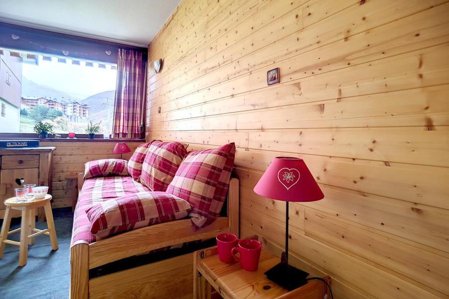 Location au ski Studio cabine 4 personnes (1120) - Résidence les Asters A2 - Les Menuires - Séjour