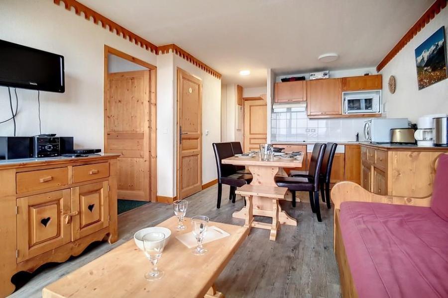 Skiverleih 2-Zimmer-Holzhütte für 6 Personen (302) - Résidence les Côtes d'Or - Les Menuires - Wohnzimmer