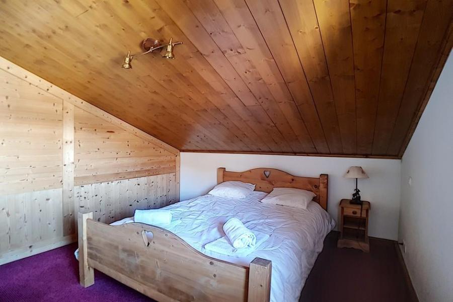 Rent in ski resort 4 room duplex apartment 8 people (7) - Résidence les Cristaux - Les Menuires - Bedroom