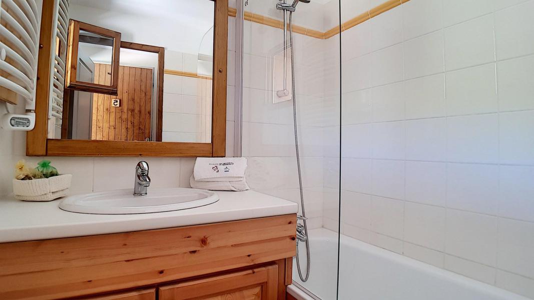 Location au ski Appartement 3 pièces 6 personnes (5) - Résidence les Cristaux - Les Menuires - Salle de bain