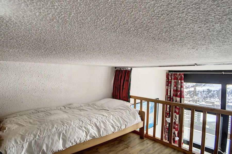 Rent in ski resort 2 room duplex apartment 6 people (601) - Résidence les Evons - Les Menuires - Bedroom