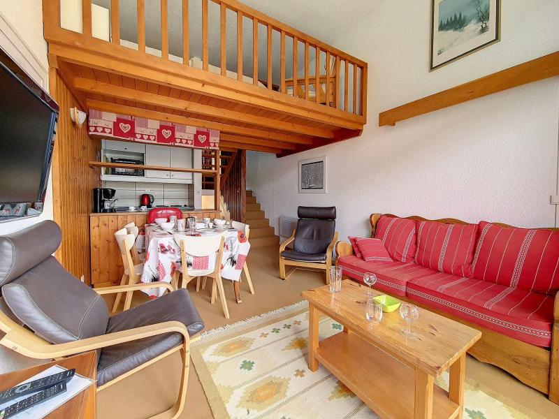 Rent in ski resort 2 room duplex mezzanine apartment 5 people (606) - Résidence les Evons - Les Menuires - Living room