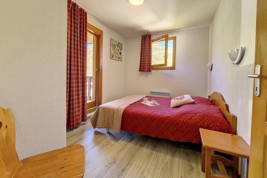 Rent in ski resort 3 room apartment 6 people (205) - Résidence les Valmonts - Les Menuires - Cabin