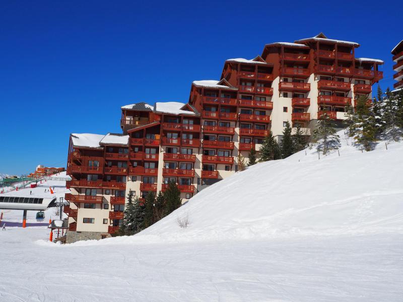Vacances en montagne Résidence les Valmonts B - Les Menuires - Extérieur hiver