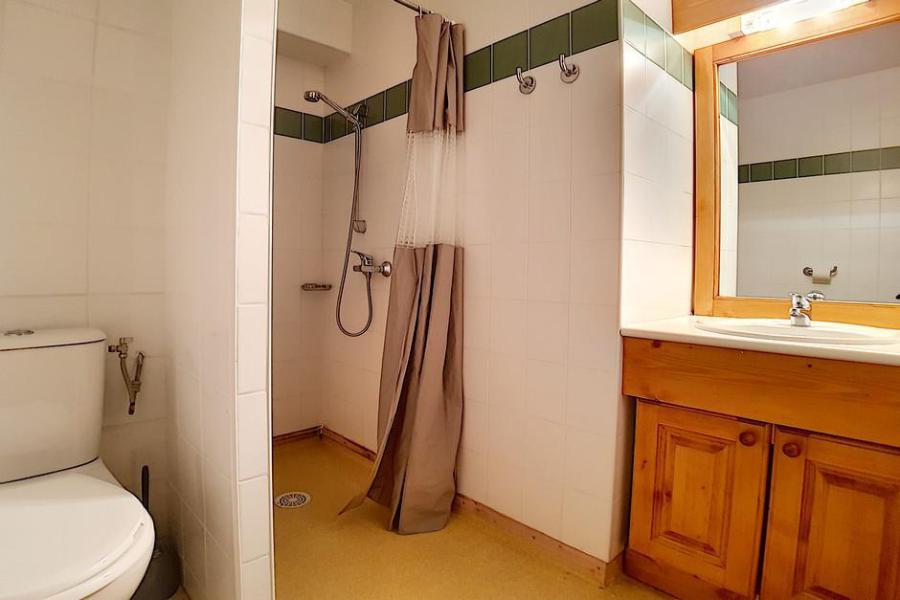 Location au ski Appartement 2 pièces 4 personnes (13) - Résidence les Valmonts B - Les Menuires - Salle de douche