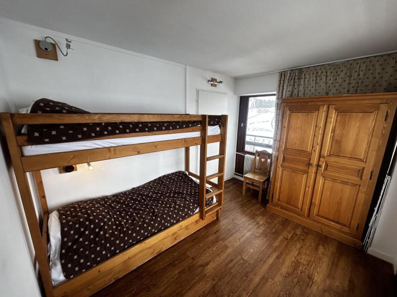 Rent in ski resort 2 room apartment 5 people (53) - Résidence Oisans - Les Menuires - Bedroom