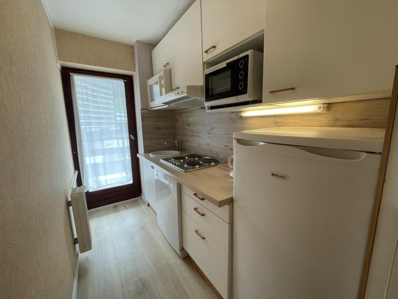 Rent in ski resort 3 room apartment sleeping corner 8 people (25) - Résidence Oisans - Les Menuires - Kitchen