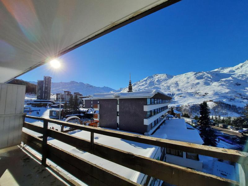 Location au ski Studio 4 personnes (32) - Résidence Oisans - Les Menuires - Extérieur hiver