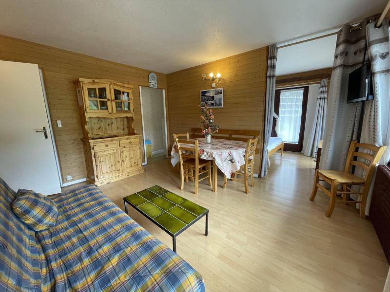 Ski verhuur Appartement 3 kamers slaapnis 8 personen (25) - Résidence Oisans - Les Menuires - Woonkamer