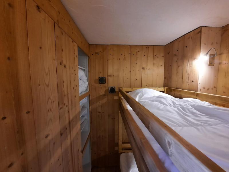 Location au ski Studio 4 personnes (32) - Résidence Oisans - Les Menuires - Chambre