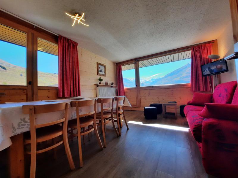 Rent in ski resort 3 room apartment 8 people (106) - Résidence Pelvoux - Les Menuires - Living room