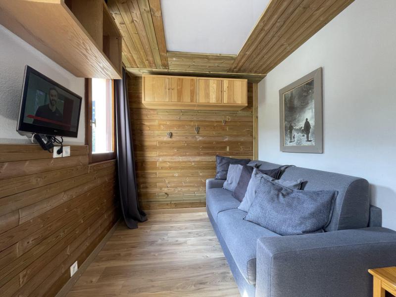 Rent in ski resort Studio sleeping corner 3 people (402) - Résidence Sarvan - Les Menuires - Living room
