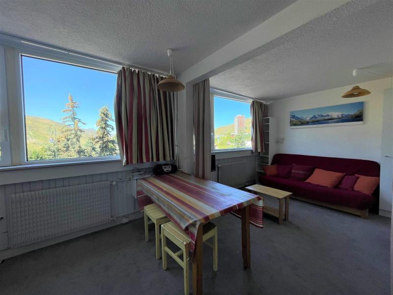 Rent in ski resort Studio 4 people (13) - Résidence Vanoise - Les Menuires - Living room
