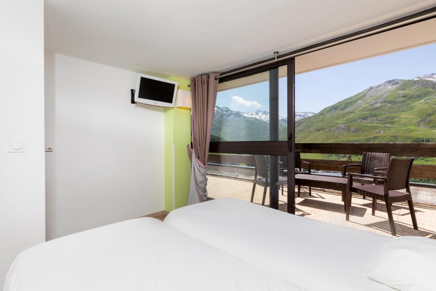 Rent in ski resort Sowell Résidences Crêt Voland - Les Menuires - Bedroom