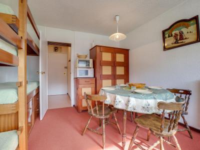 Ski verhuur Appartement 1 kamers 4 personen (5) - Aravis - Les Menuires - Woonkamer