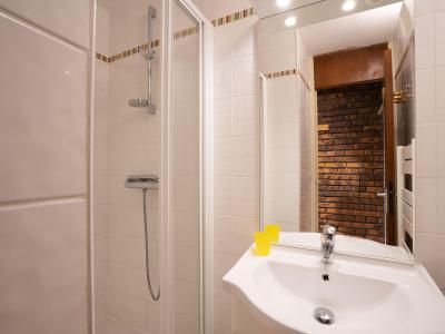 Rent in ski resort Studio 4 people (9) - Brelin - Les Menuires - Shower room