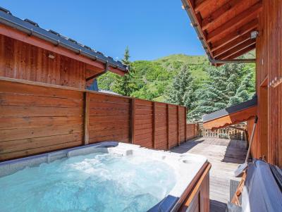 Rent in ski resort 9 room chalet 15 people - Chalet Bettaix Eden - Les Menuires - Jacuzzi