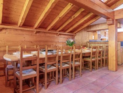 Rent in ski resort 9 room chalet 15 people - Chalet Bettaix Eden - Les Menuires - Living room