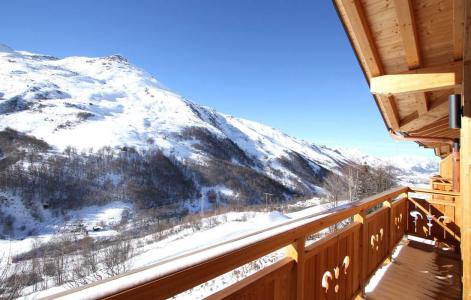 Vacances en montagne Chalet D'Alice - Les Menuires - Extérieur hiver