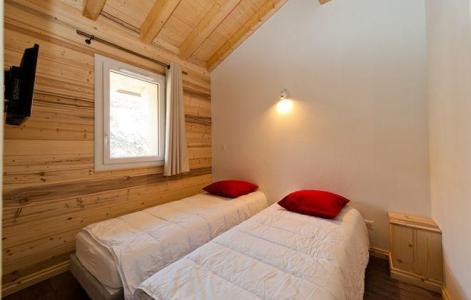 Rent in ski resort Chalet de Marie - Les Menuires - Single bed