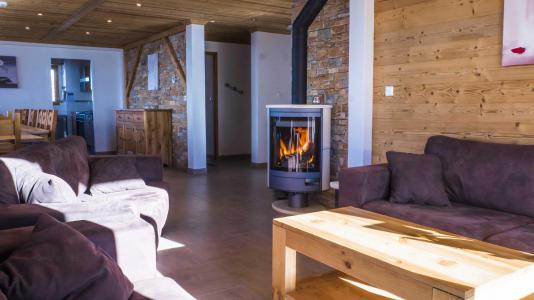 Rent in ski resort Chalet Eglantier - Les Menuires - Apartment