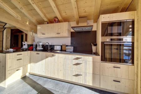 Rent in ski resort 3 room chalet 6 people (YDILIA6) - Chalet Eterlou - Les Menuires - Kitchen