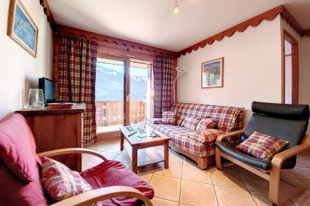 Rent in ski resort 3 room apartment 6 people (B2) - Chalet Hameau des Marmottes - Les Menuires - Living room