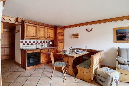 Rent in ski resort 3 room apartment 6 people (C5) - Chalet Hameau des Marmottes - Les Menuires - Kitchen