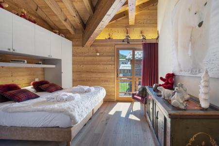 Rent in ski resort Chalet l'Éterlou - Les Menuires - Double bed