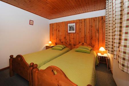 Rent in ski resort 3 room apartment 4-6 people - Chalet le Chamois - Les Menuires - Single bed