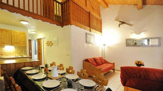 Rent in ski resort 4 room duplex apartment 10 people (3) - Chalet le Cristal - Les Menuires - Living room