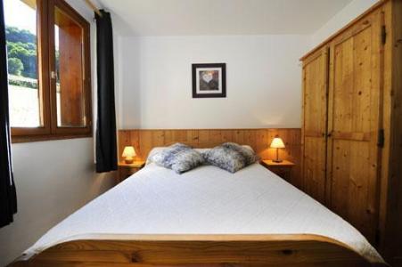 Rent in ski resort 6 room duplex apartment 13 people (1) - Chalet le Cristal - Les Menuires - Double bed