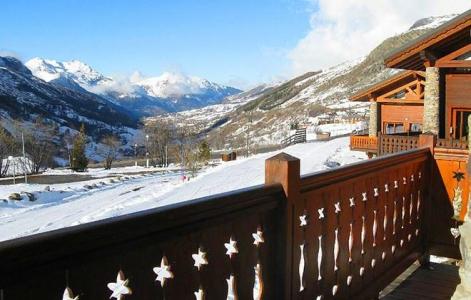 Vakantie in de bergen Chalet les Marmottes - Crintallia - Les Menuires - Buiten winter