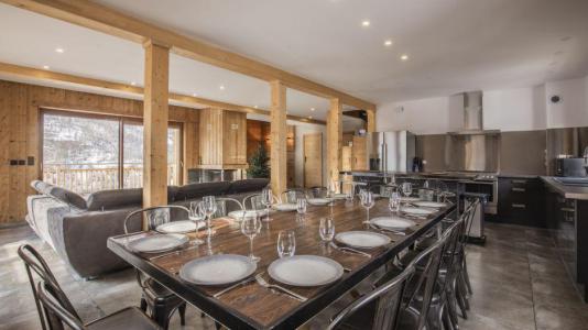 Rent in ski resort Chalet Matangie - Les Menuires - Dining area