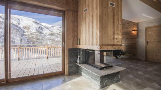 Rent in ski resort Chalet Matangie - Les Menuires - Fireplace