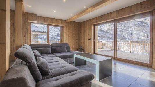 Rent in ski resort Chalet Matangie - Les Menuires - Settee