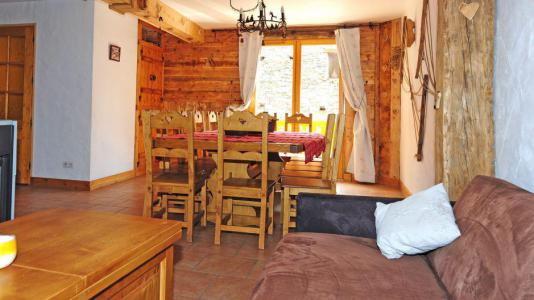 Rent in ski resort Chalet Mil'Ans - Les Menuires - Dining area