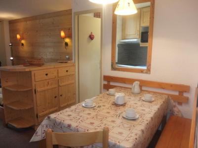 Ski verhuur Appartement 2 kamers 5 personen (3) - Chanteneige la Croisette - Les Menuires - Woonkamer