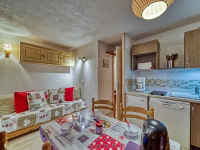 Rent in ski resort 1 room apartment 4 people (5) - Gentianes - Les Menuires - Apartment