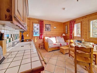 Wynajem na narty Apartament 2 pokojowy 4 osób (V11) - Hameau des Airelles - Les Menuires - Pokój gościnny