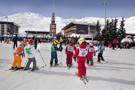Ski verhuur Hôtel Belambra Club Neige et Ciel - Les Menuires - Buiten winter