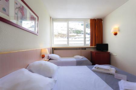 Rent in ski resort Hôtel Belambra Club Neige et Ciel - Les Menuires - Bedroom