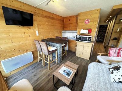Rent in ski resort 2 room apartment cabin 4 people (A1327) - La Résidence Asters - Les Menuires - Living room
