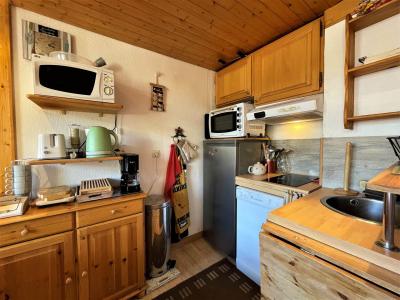Rent in ski resort 3 room mezzanine apartment 6 people (B135) - La Résidence Asters - Les Menuires - Kitchen