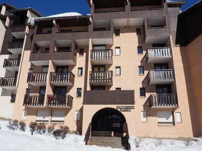 Rent in ski resort La Résidence Astragale - Les Menuires - Winter outside