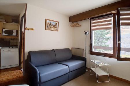 Rent in ski resort Studio cabin 4 people (503) - La Résidence Astragale - Les Menuires - Living room