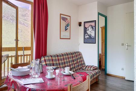Rent in ski resort 2 room apartment sleeping corner 4 people (45) - La Résidence Bellevue - Les Menuires - Living room