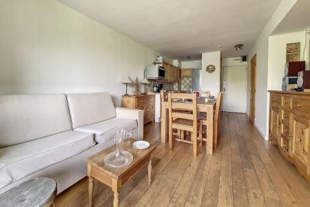 Rent in ski resort 2 room apartment cabin 6 people (807) - La Résidence Burons - Les Menuires - Apartment