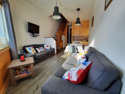 Rent in ski resort 4 room duplex apartment 8 people (1518) - La Résidence Caron - Les Menuires - Living room